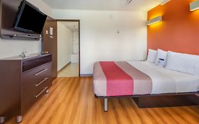 Motel 6-Lethbridge, Ab